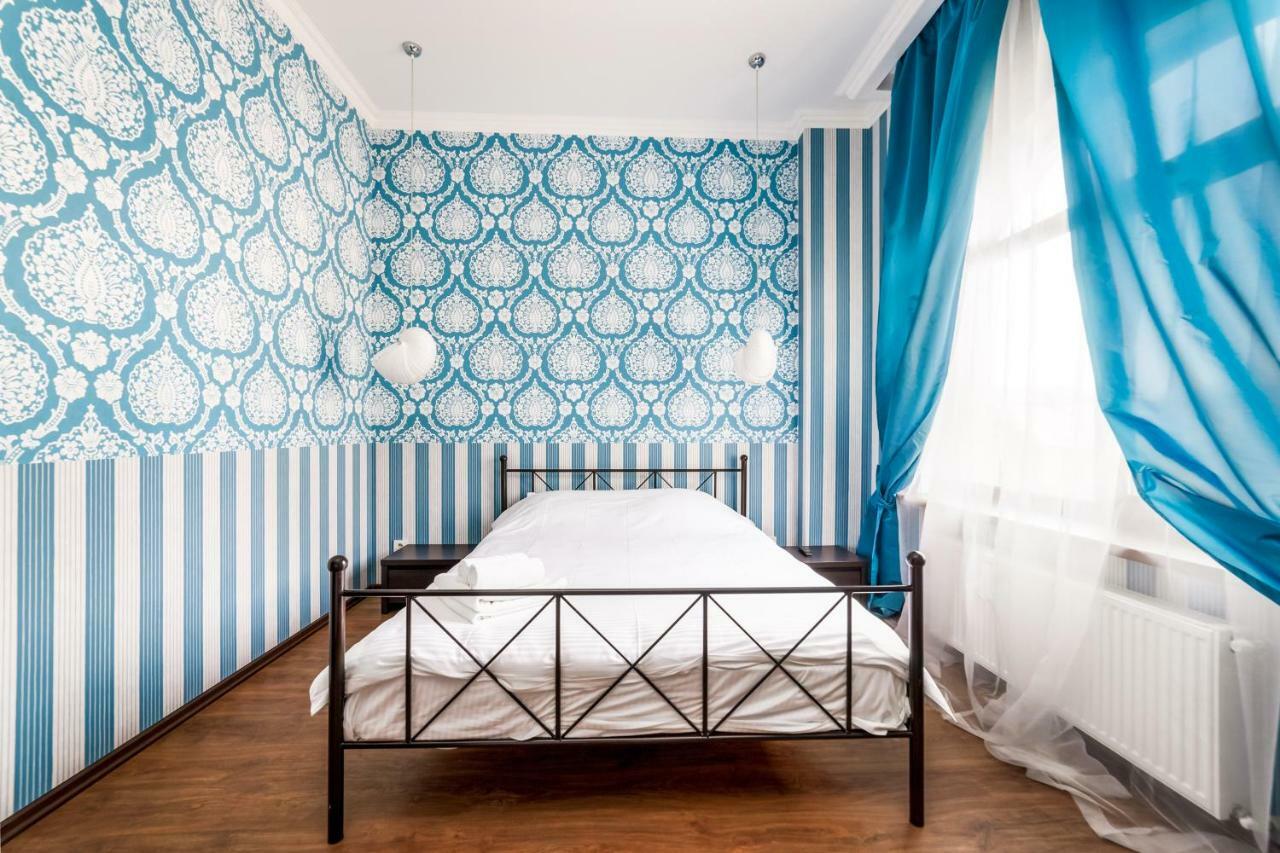 Stylish Apartment With A Balcony Overlooking The Park أوديسا المظهر الخارجي الصورة